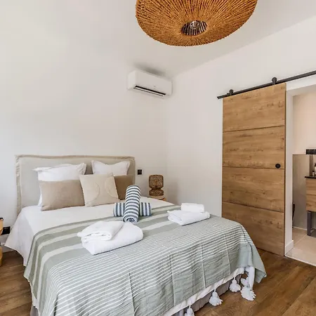 Charmante - Proche - Quartier De La Coorniche *